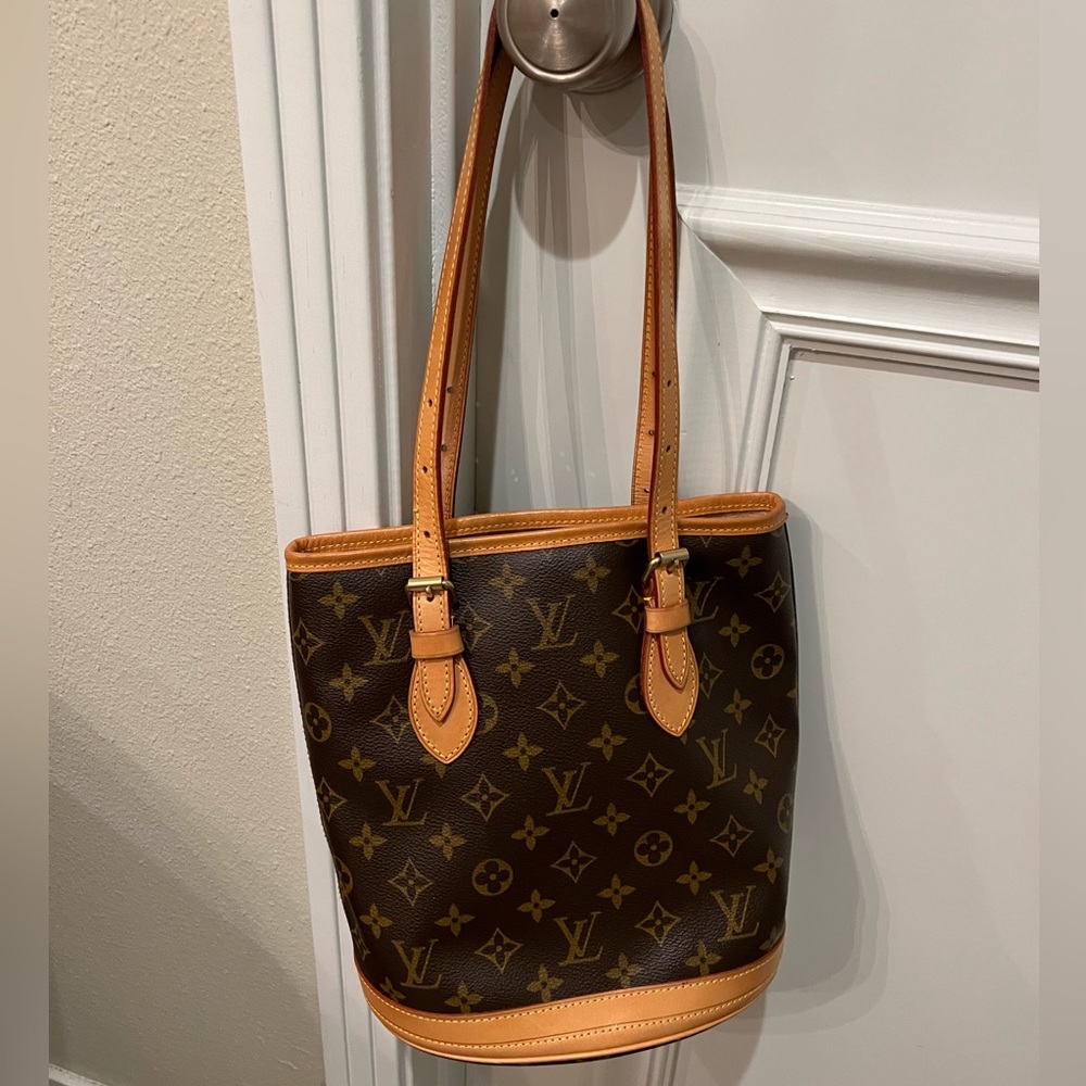 VINTAGE LOUIS VUITTON MONOGRAM PETIT BUCKET 23 BAG